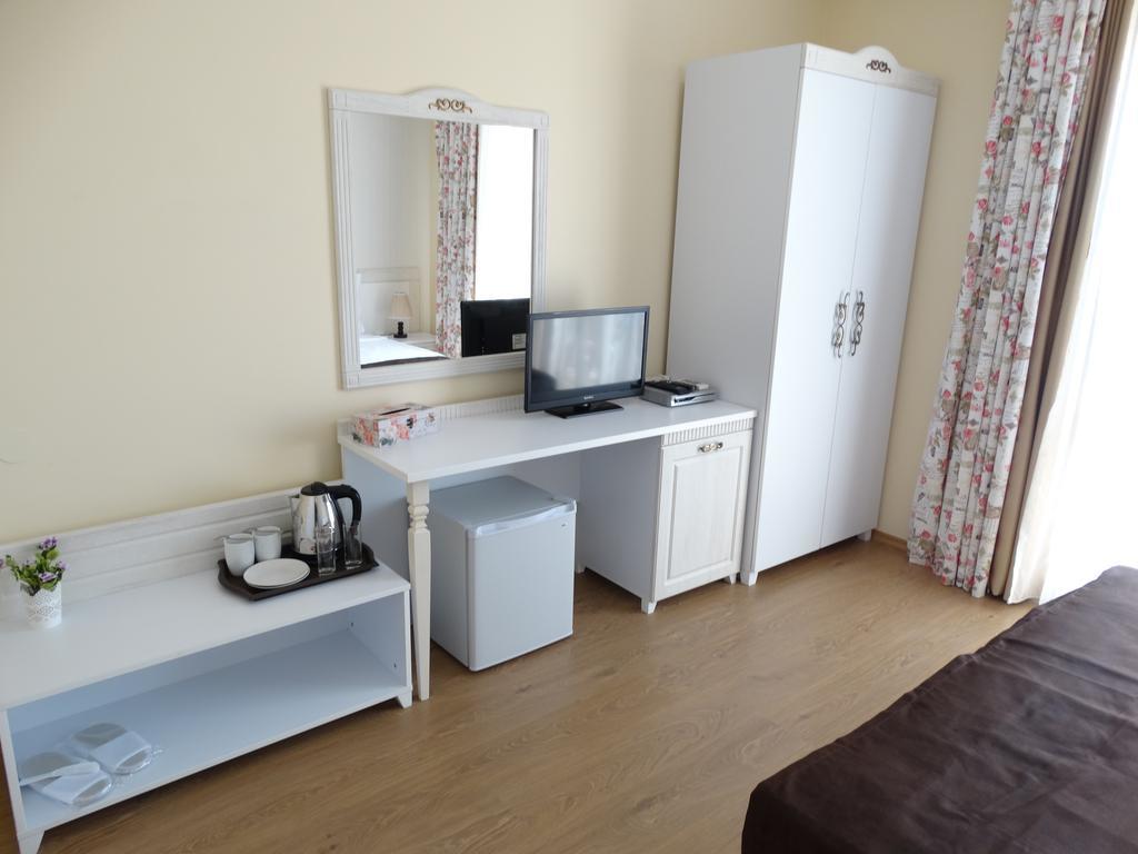 The Step Family Hotel Napospart Szoba fotó
